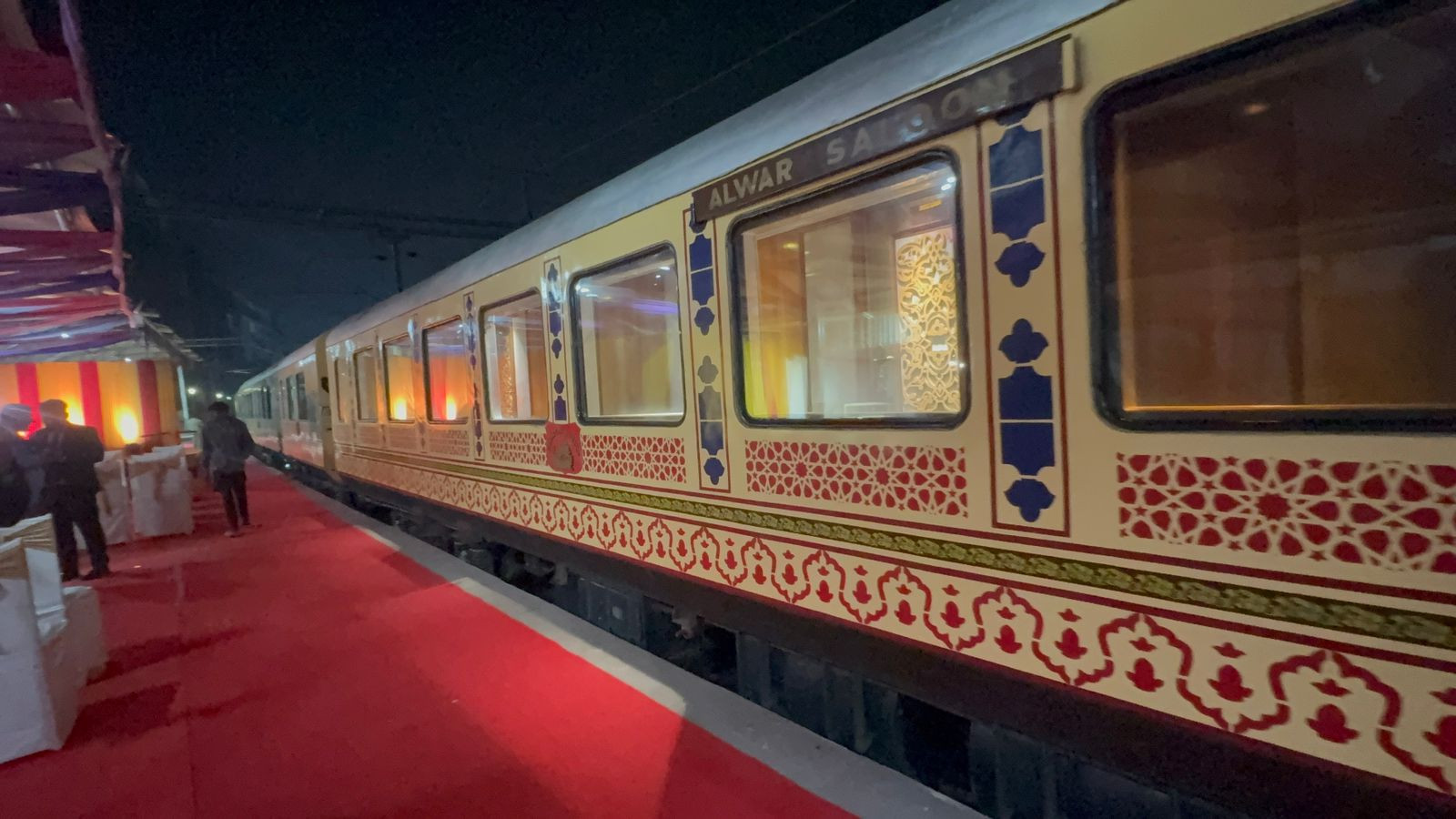 7 Awesome Things That You Should Know about Palace on Wheels