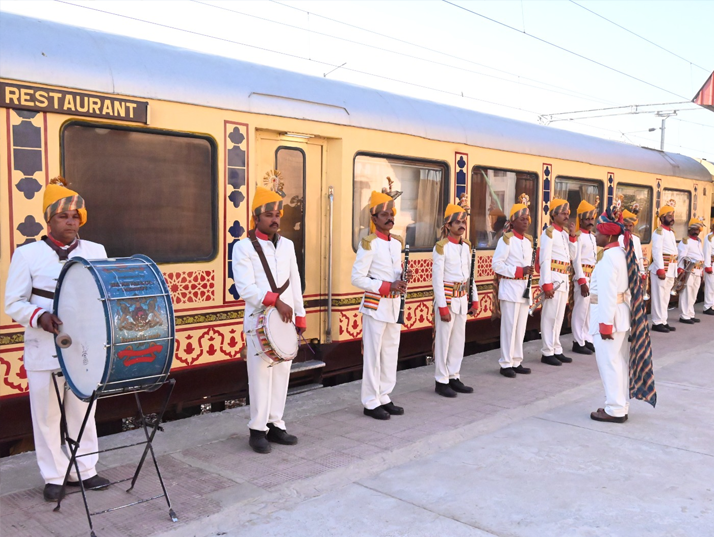 Why Palace On Wheels Had Been So Popular Till Now?